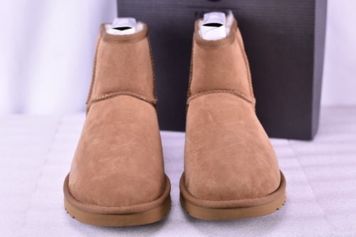Buy Best Men's Ugg  1002072/CHE Classic Mini Boots Chestnut