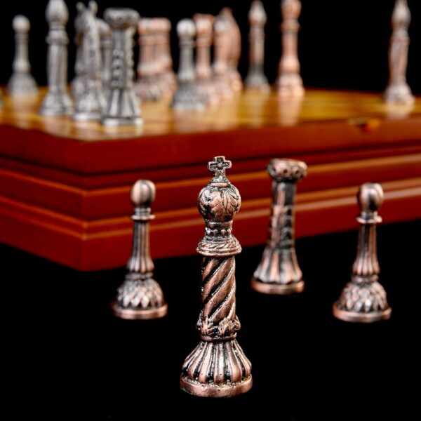 Online Sale: Latest 2021 Themed Chess Free Shipping High Quality New Arrival Tin Zinc Alloy Metal Chess Set Rome Style Chess Pieces Chess Set Luxury